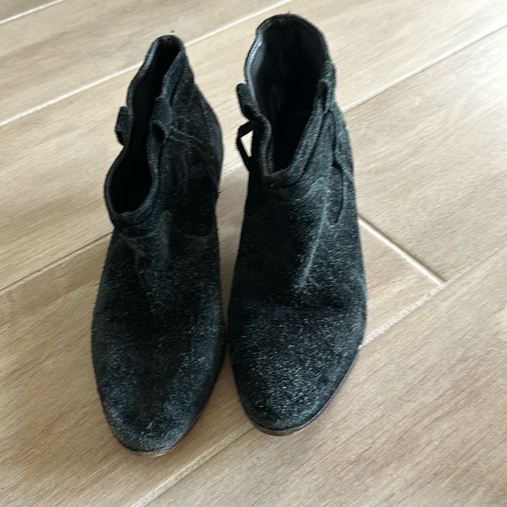 Black suede ankle boots short heel slip on - Picture 1 of 6